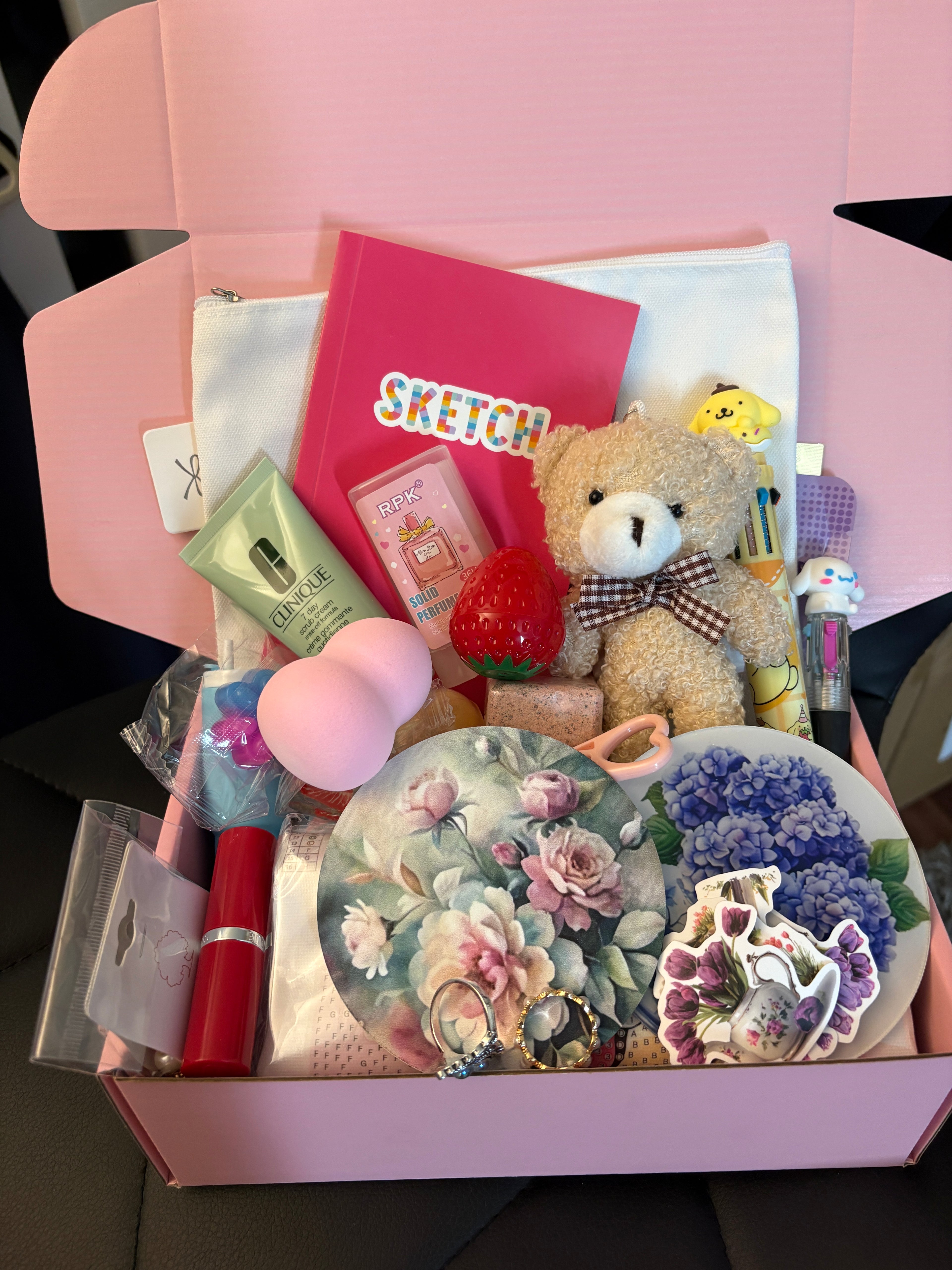 ✨ Two Scoops 🎀 + 2 sweet draws ✨