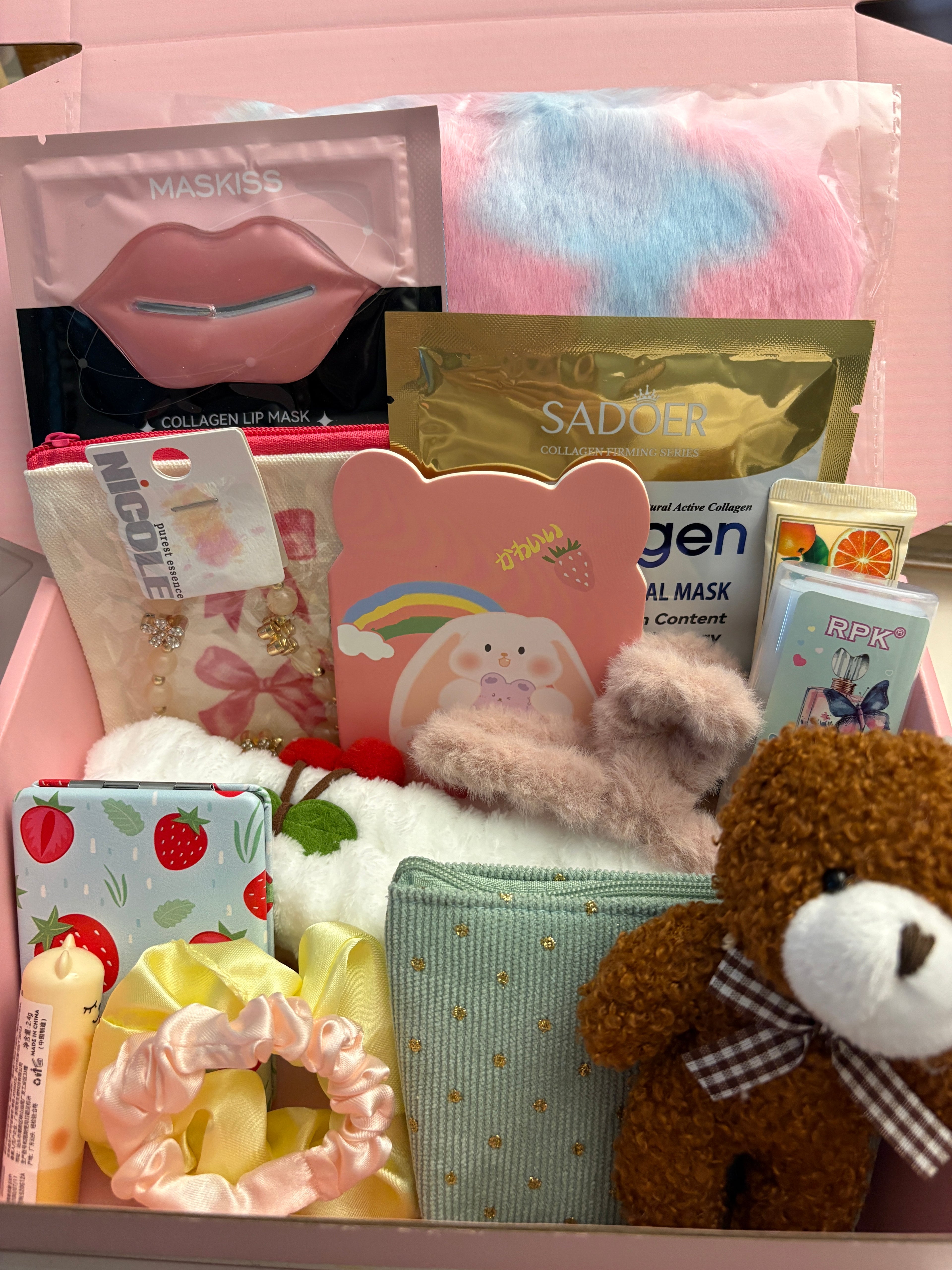 ✨Small self care bundle curated box ✨